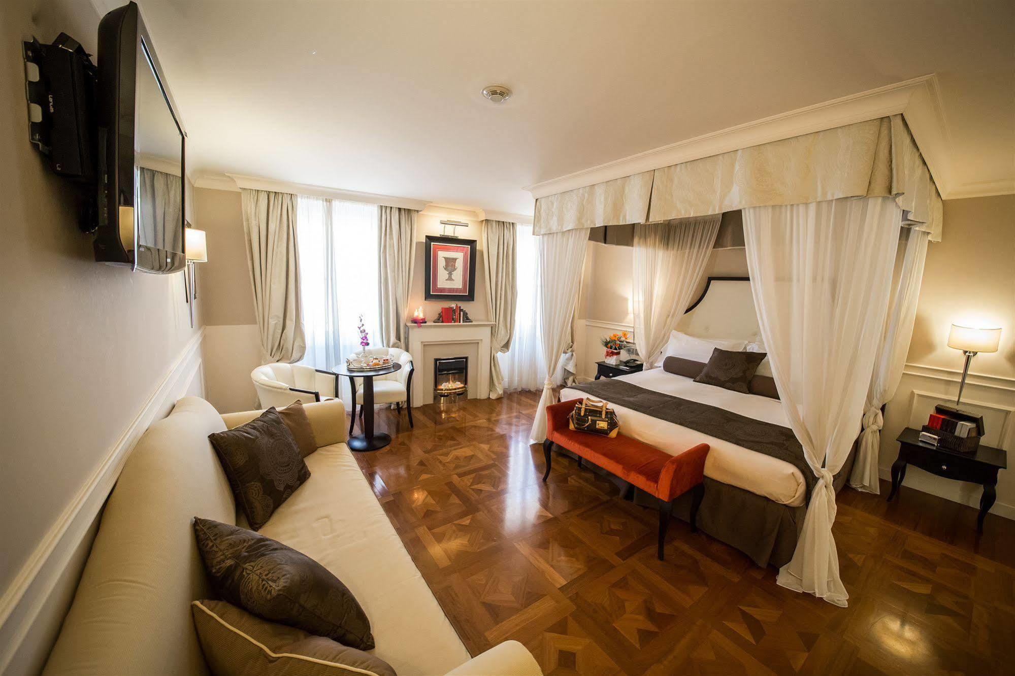 Hotel Victoria Letterario 4*